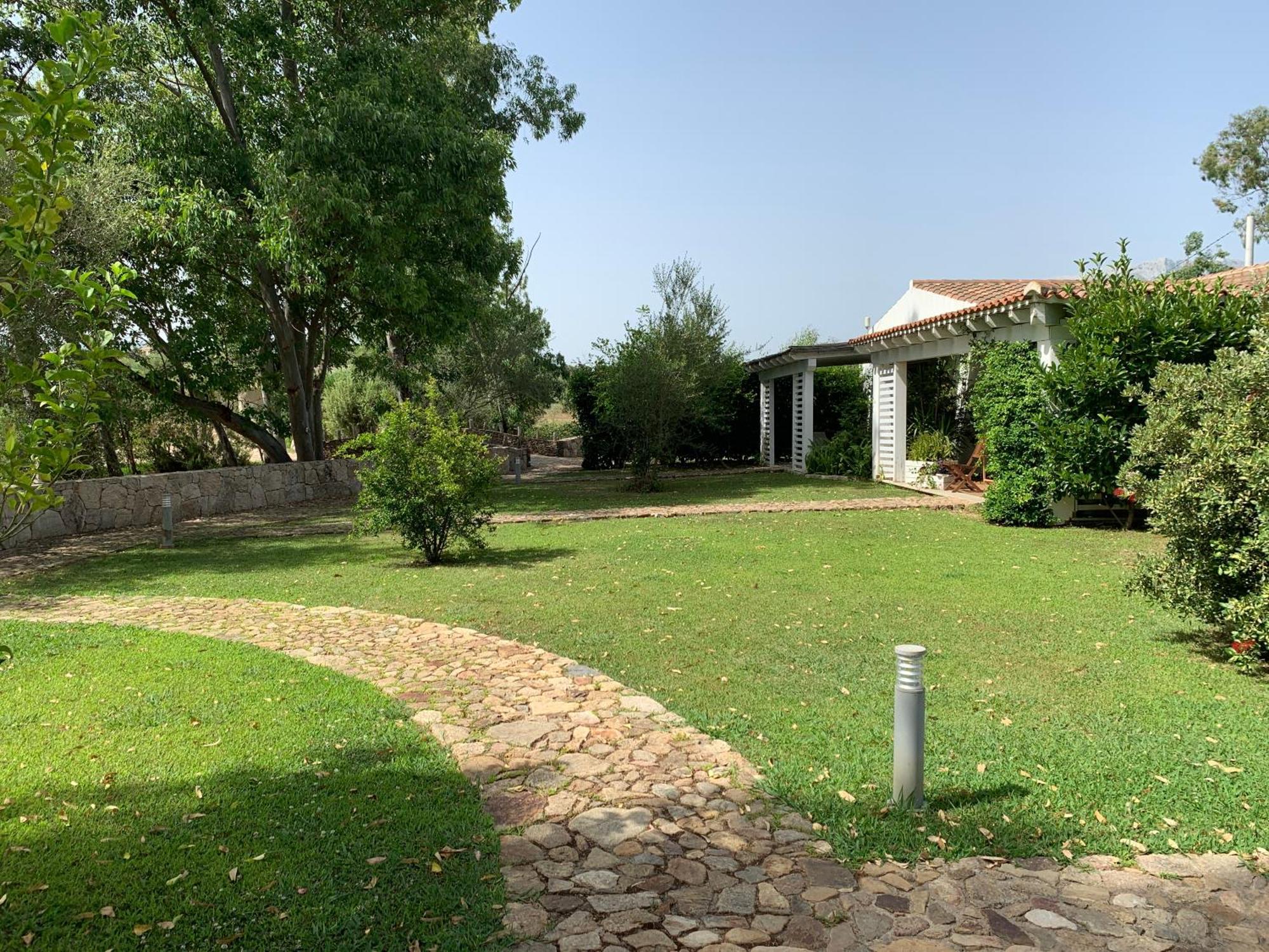 Relais Benemari Villa Siniscola Buitenkant foto